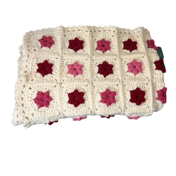 Vintage Granny Square 3D Floral Throw Afgh Knit Blanket with 2 Matching Pillows - Picture 7 of 16